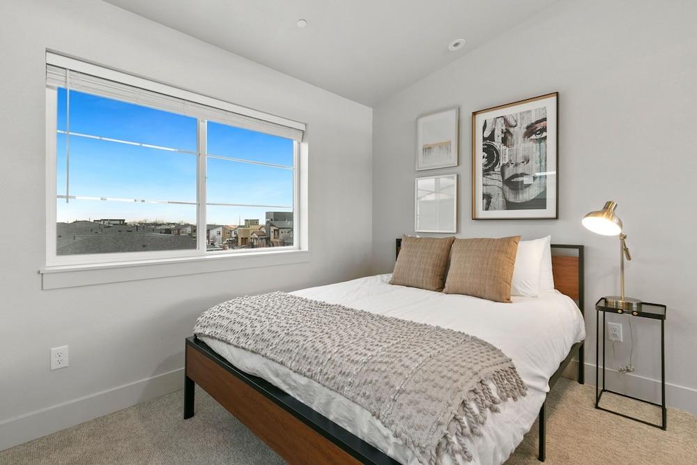 938 Jerome St Unit 3