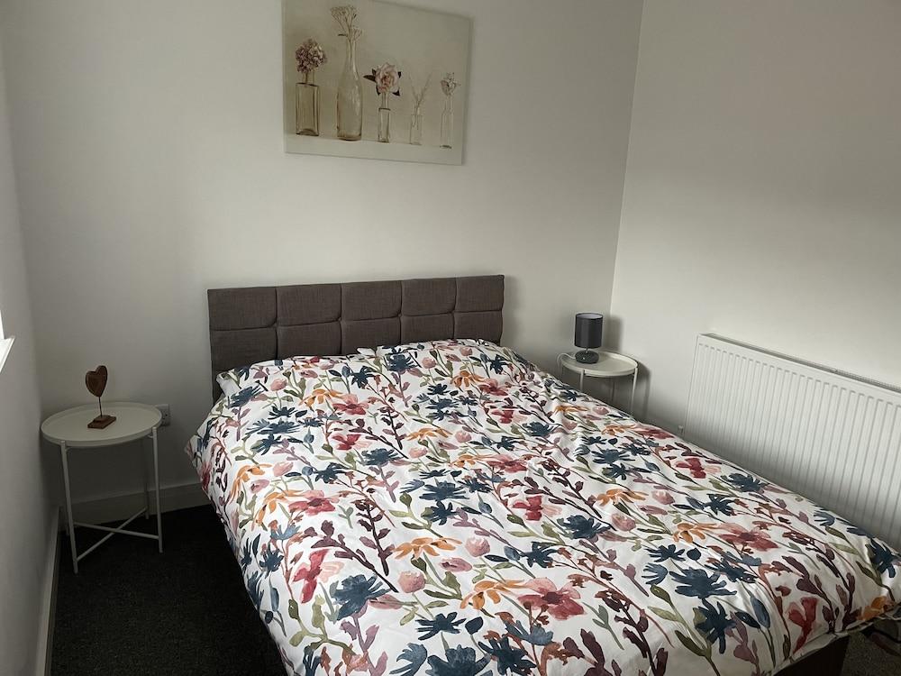 Impeccable 1-bed Apartment in Chesterfield