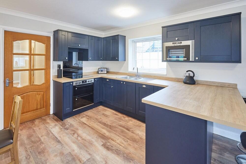 Host Stay Iona Cottage