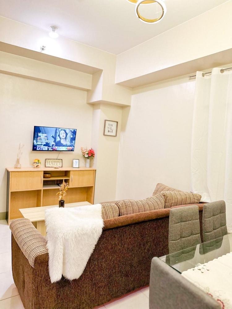 OYO 923 Cozy Crib By Shey