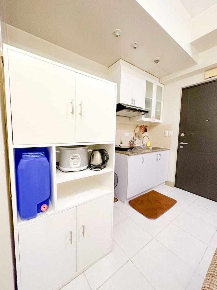 OYO 923 Cozy Crib By Shey