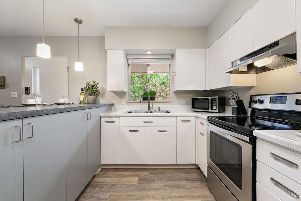 Terra Cotta Suite | Cozy Spot in Old Town FoCo