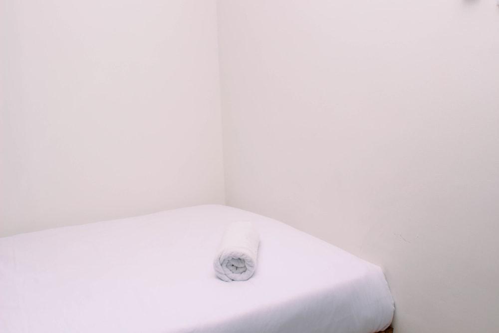 Comfort 2Br At Pollux Chadstone Apartment