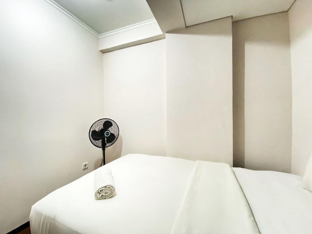 Nice 2Br At Gateway Pasteur Apartment