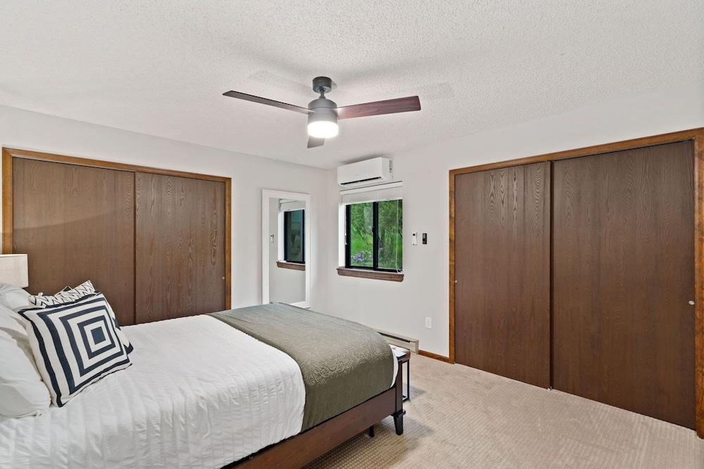 Amazing Sunsets, Biking, Boating and More at the Horsetooth Stoop!