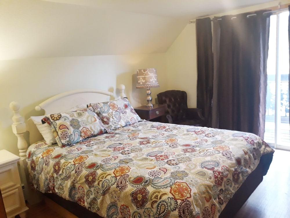 Alice's Black Hills Cottage