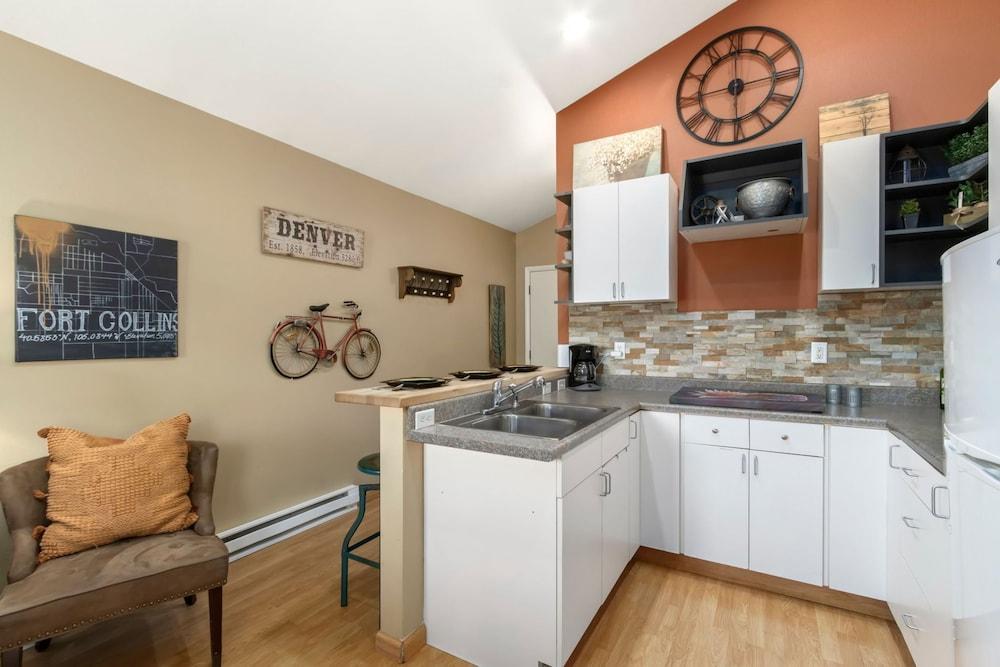 Industrial Old Town Bungalow W/ Free Cruiser Bikes