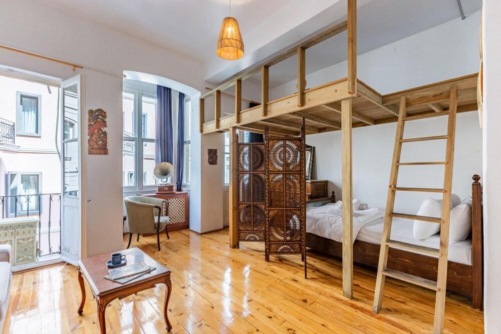 Well-designed Studio Flat 1 Min to Galata Tower