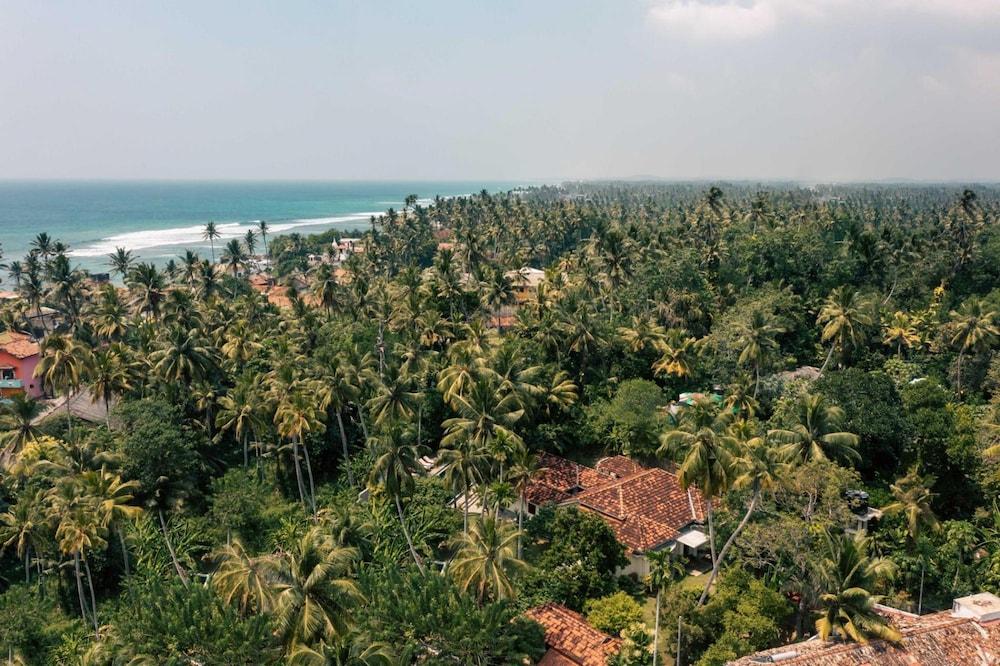 Refurbished Family Village House With Private Pool