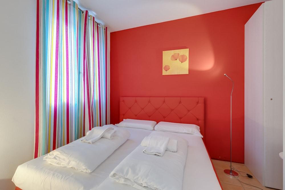 Porto Letizia Iris 1