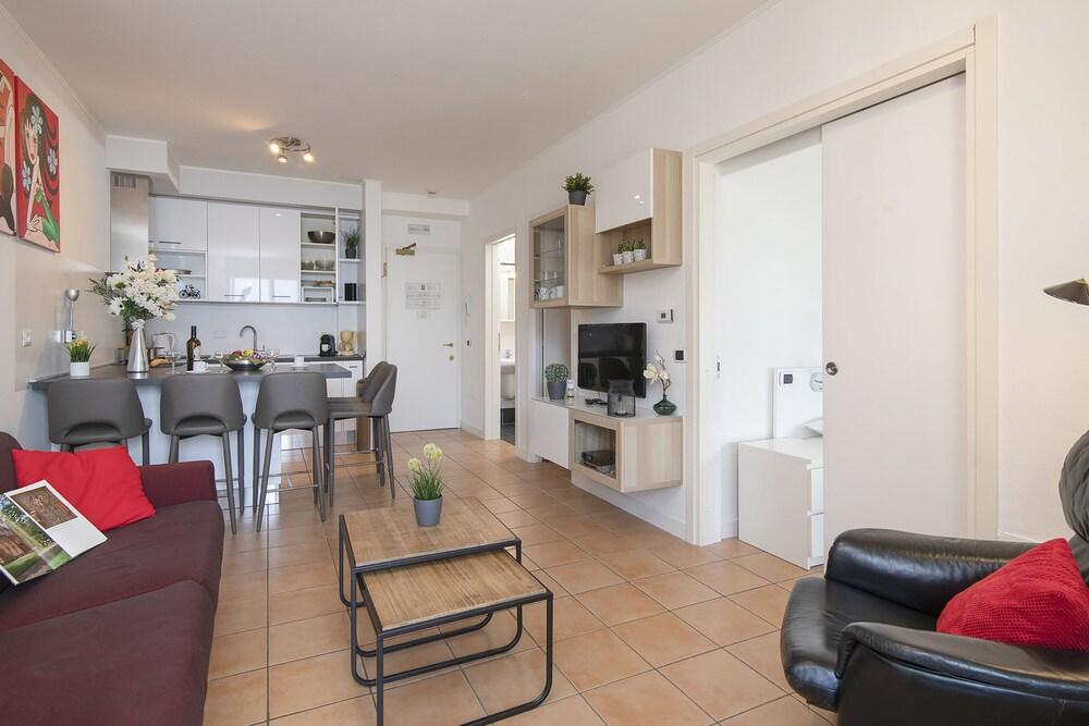 Porto Letizia S10 B1