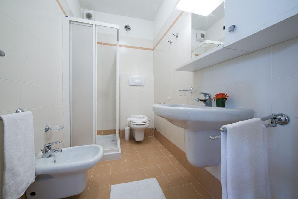 Porto Letizia Orchidea 1