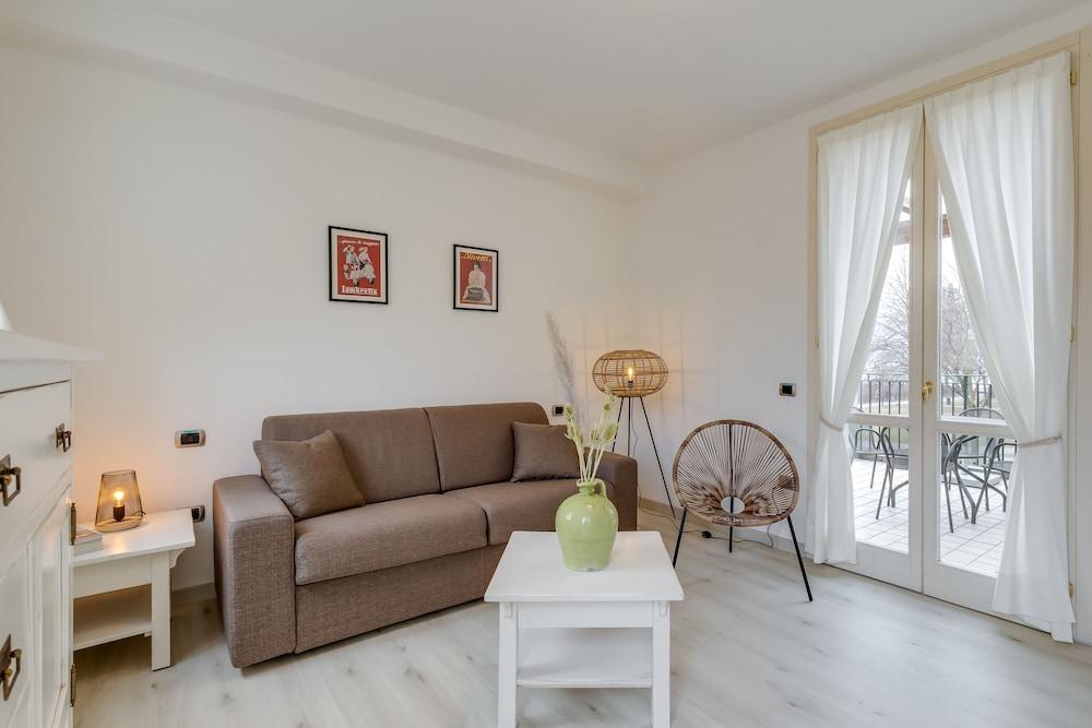 Porto Letizia Mimosa 3