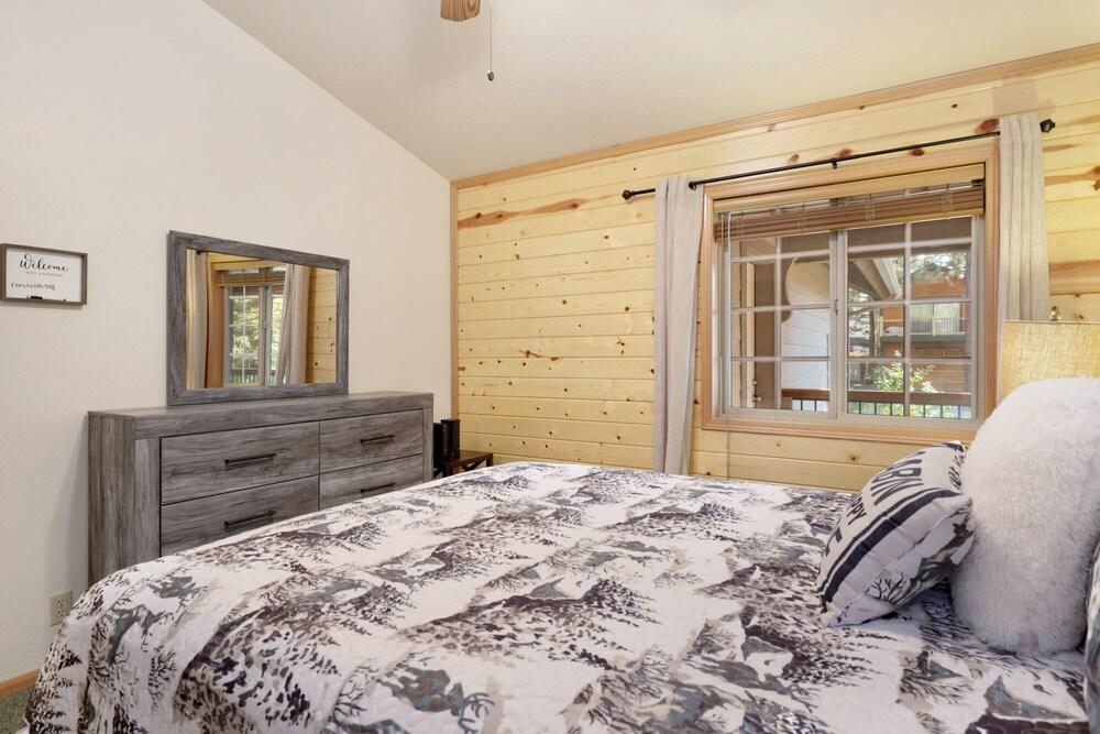 2065-tranquility Base 3 Bedroom Home by Redawning