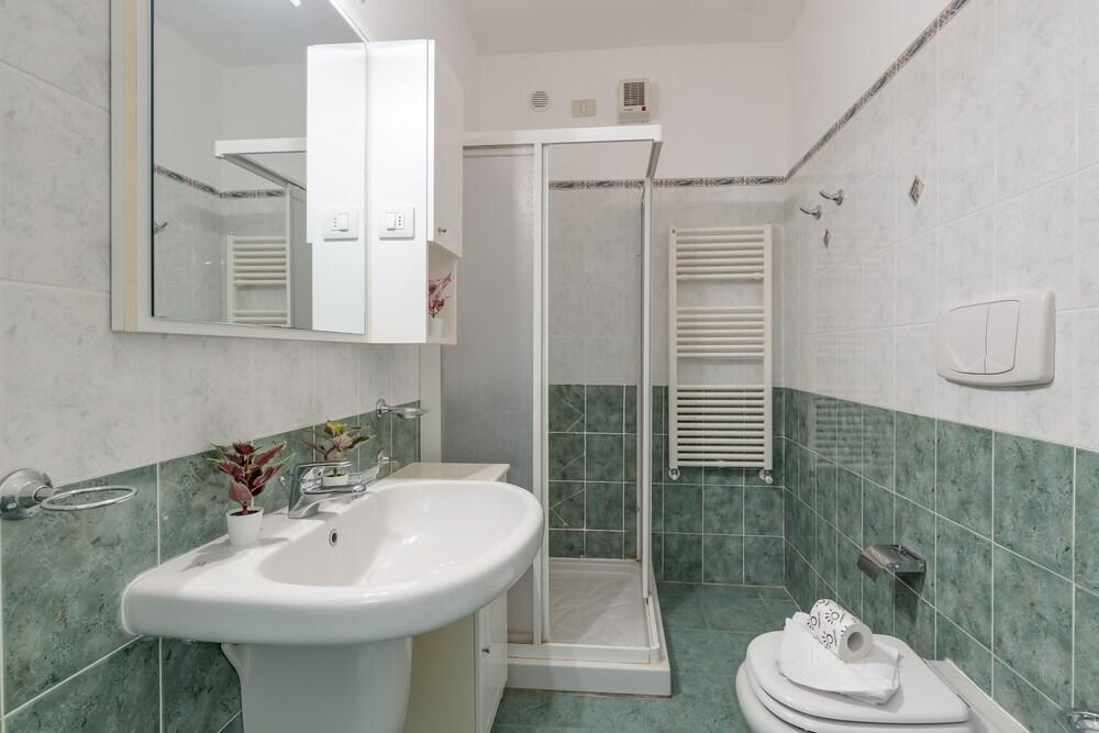 Porto Letizia Bach 6