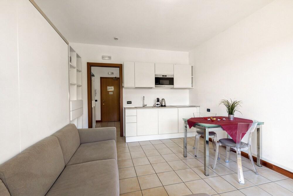 Porto Letizia Como 9