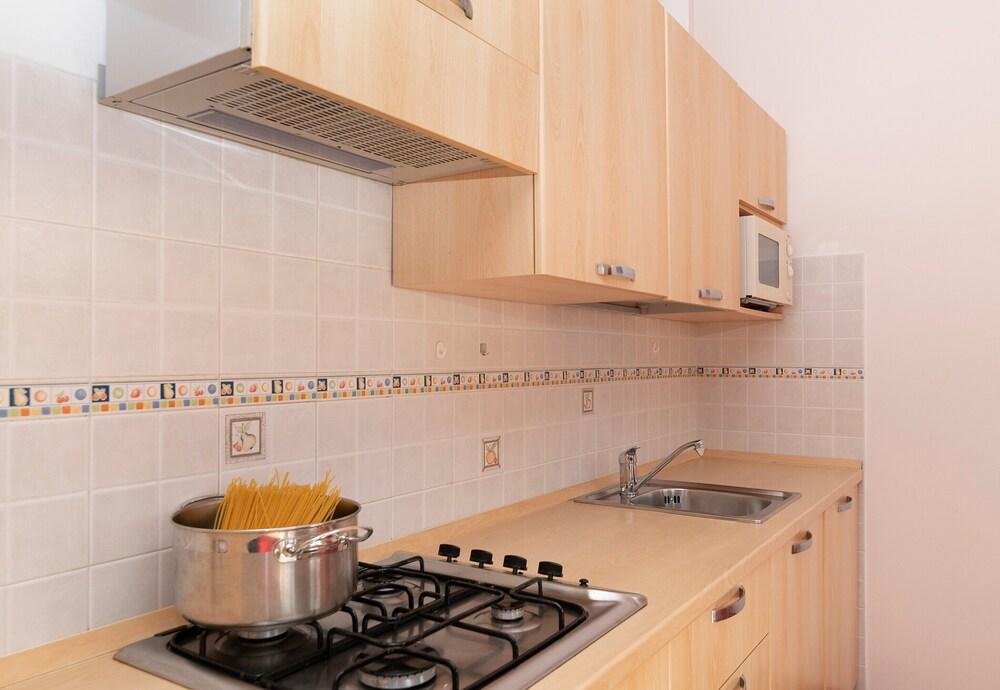 Porto Letizia Roma 5