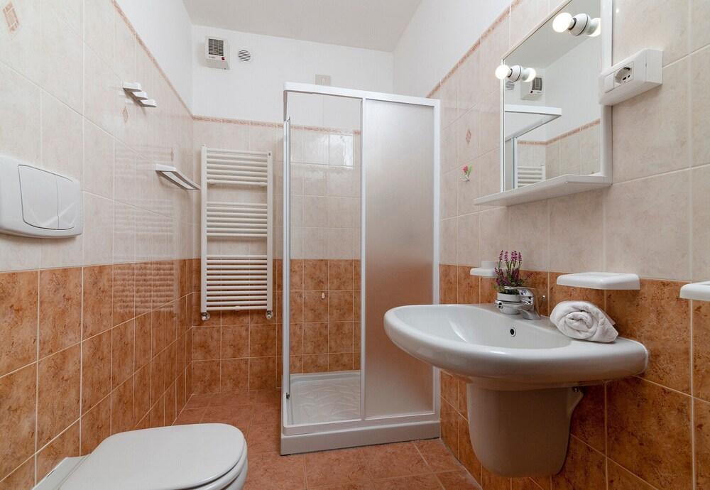 Porto Letizia Rossini 12