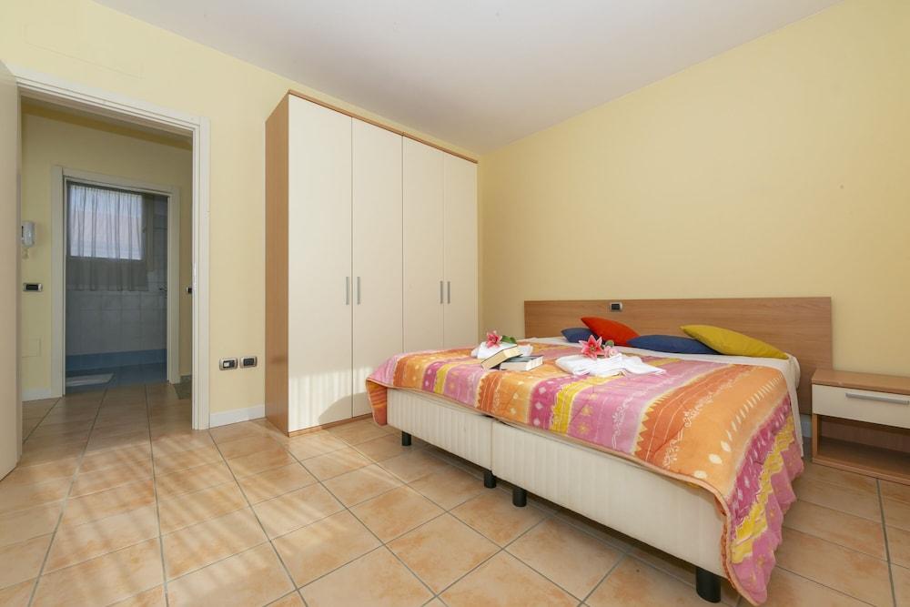 Porto Letizia Primula 2