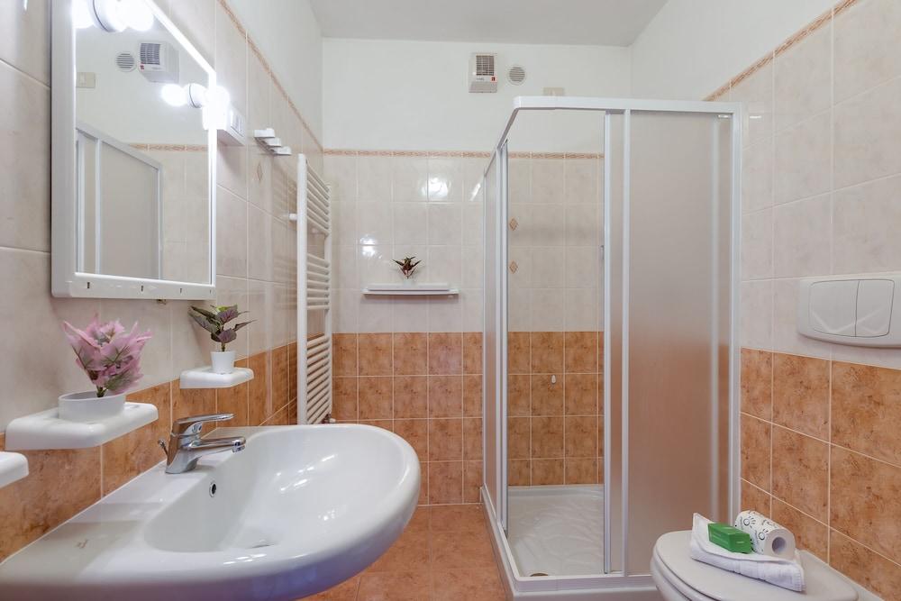 Porto Letizia Puccini 6