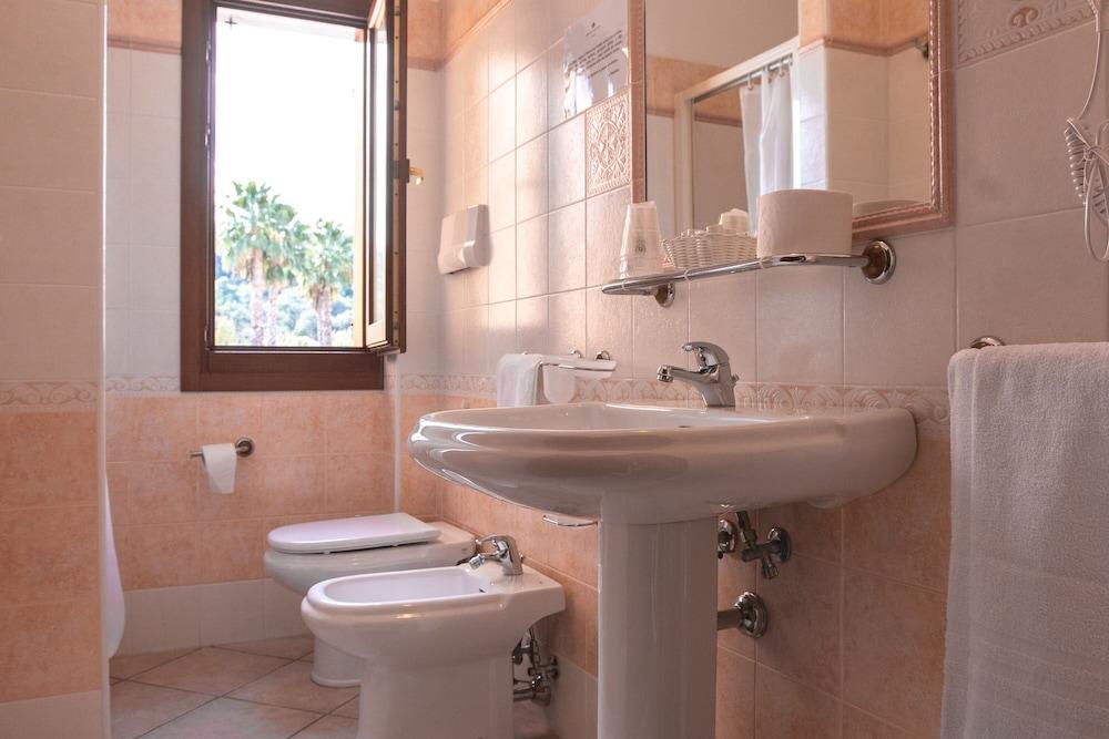 Cala Viola Trilo 1.5km With Shared Pool