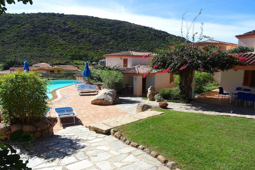 Bouganvillage Bilo With Shared Pool
