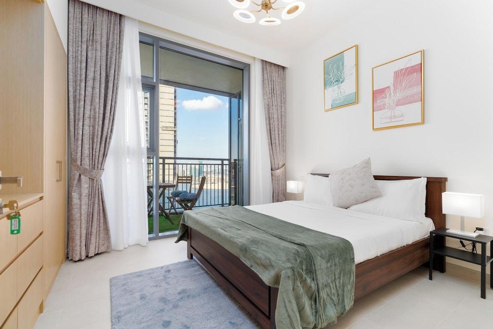 LuxBnB Creek Rise Tower Harbor Views