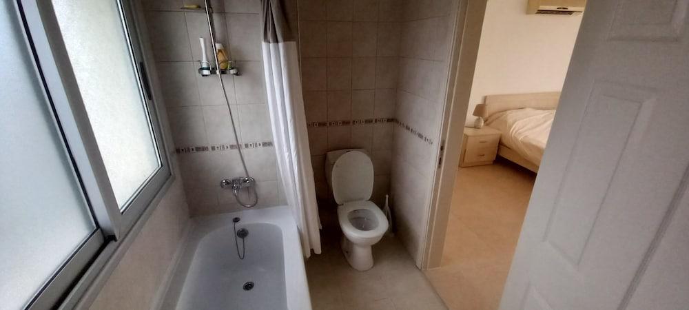 Stunning Rooftop Terrace Between sea and Mountains