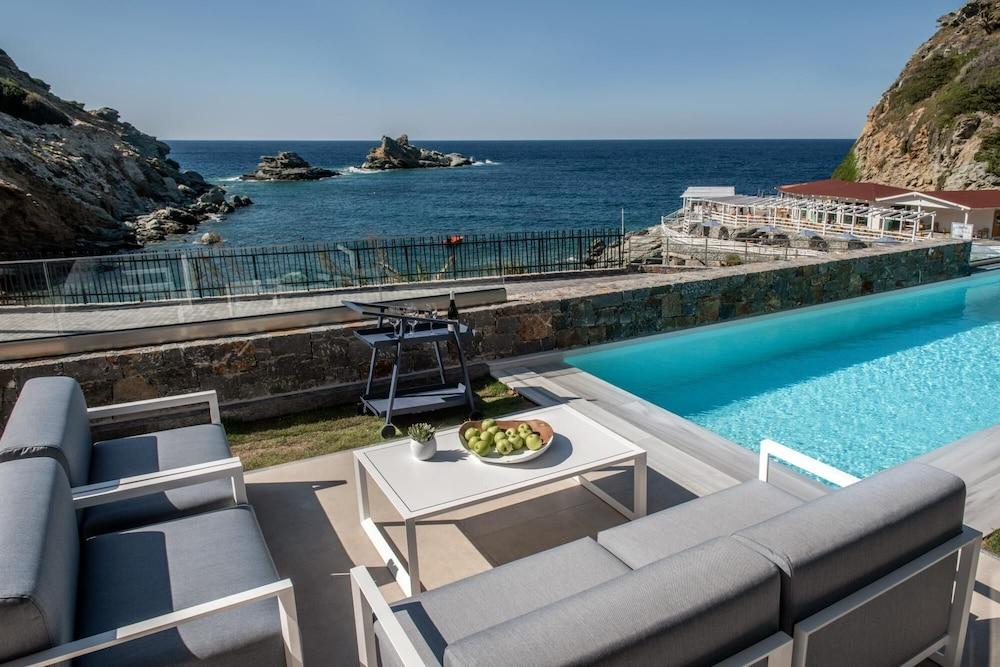 Made By The Sea Villas 17 Bdrm