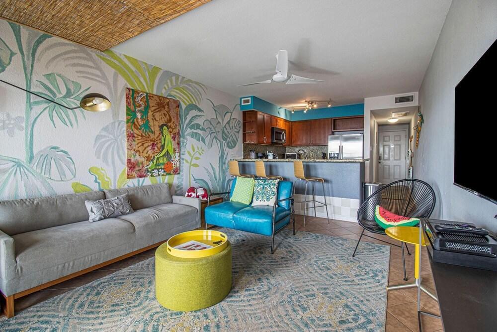 Condo di Cocco 6-oceanfront Dog Friendly w Pool