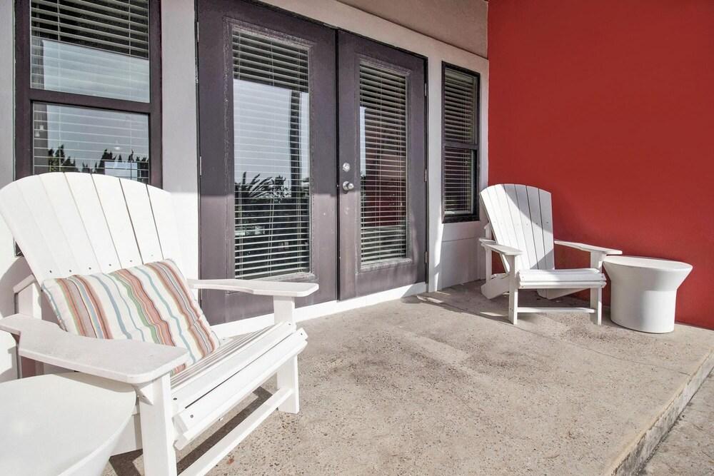 Condo di Cocco 1-oceanfront Dog Friendly w Pool