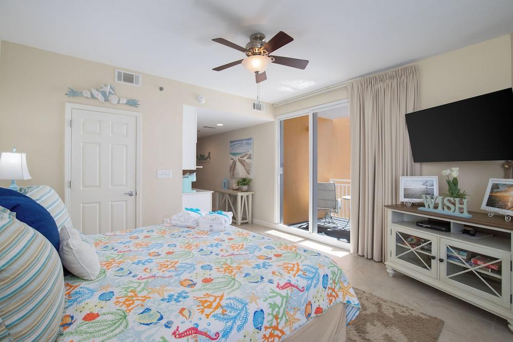 Water Park On-site! 2 Beachfront Master Suites! Corner Balcony Views!