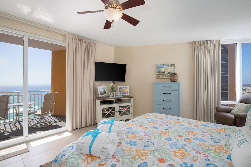 Water Park On-site! 2 Beachfront Master Suites! Corner Balcony Views!