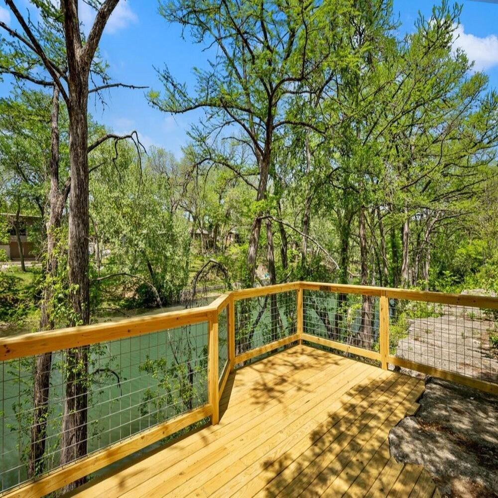 River Cliff Retreat CL 954