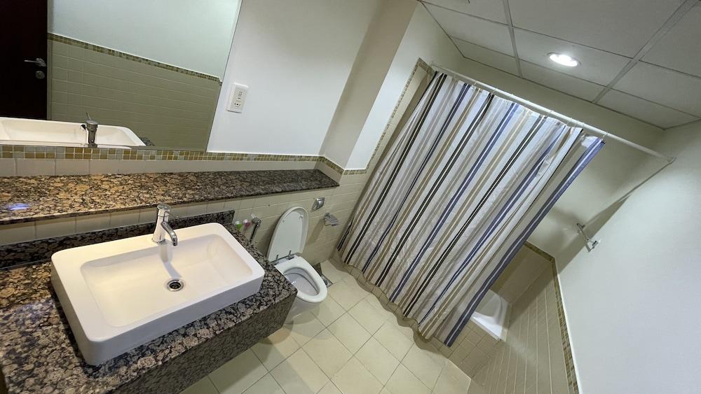 Business Backpackers JBR