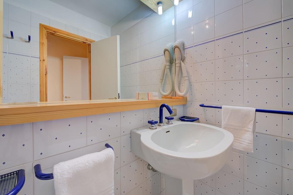 Abeti A3-14 few min From ski