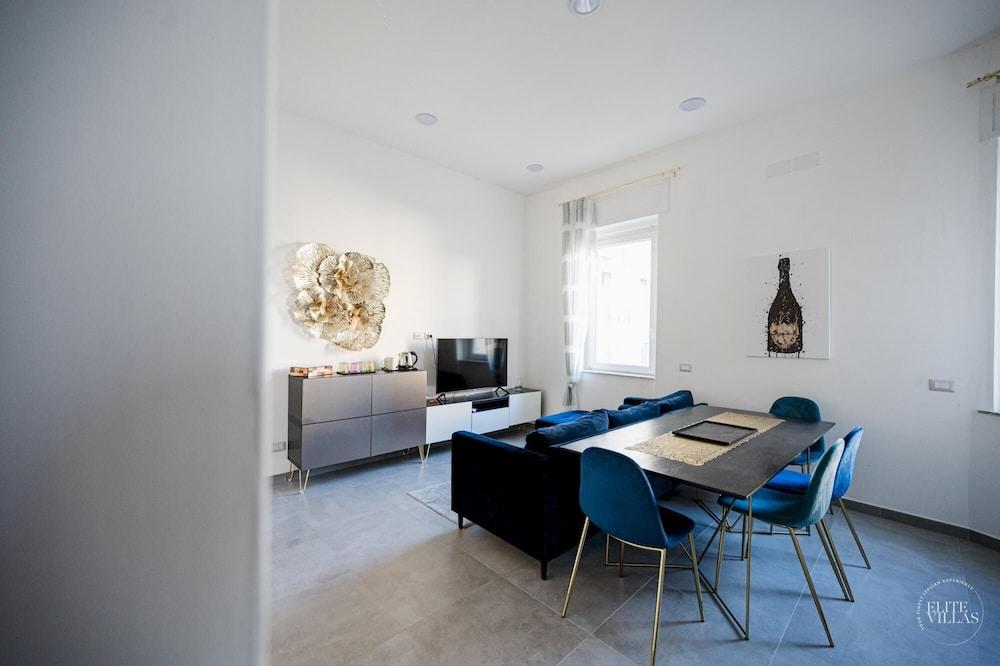 Poerio 98 Luxury Apartment