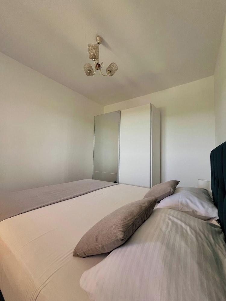 Holiday Home Mary with Pool