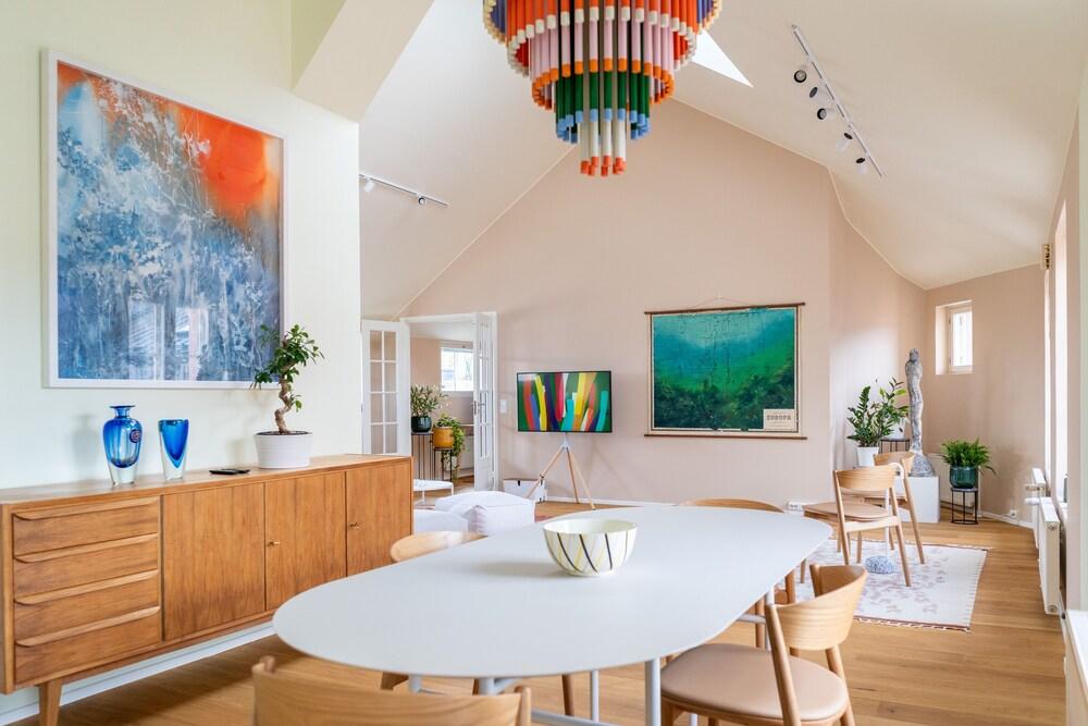 Spacious apartment with sauna & balcony