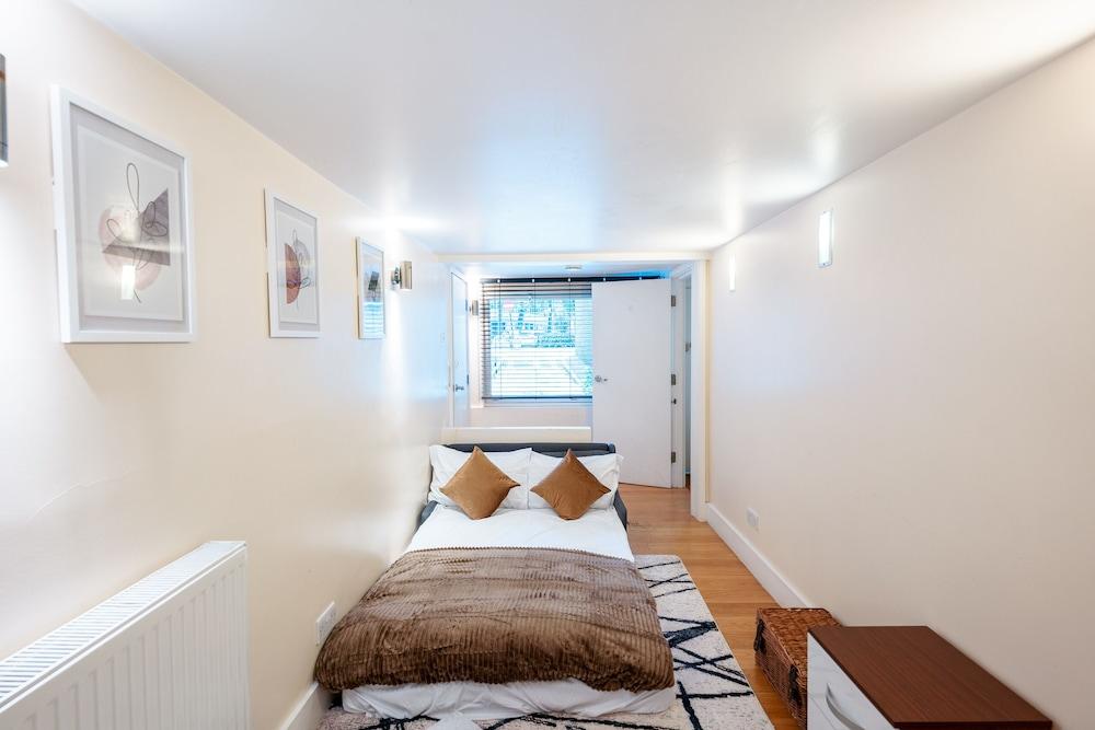 Immaculate 3-bed House in Central London