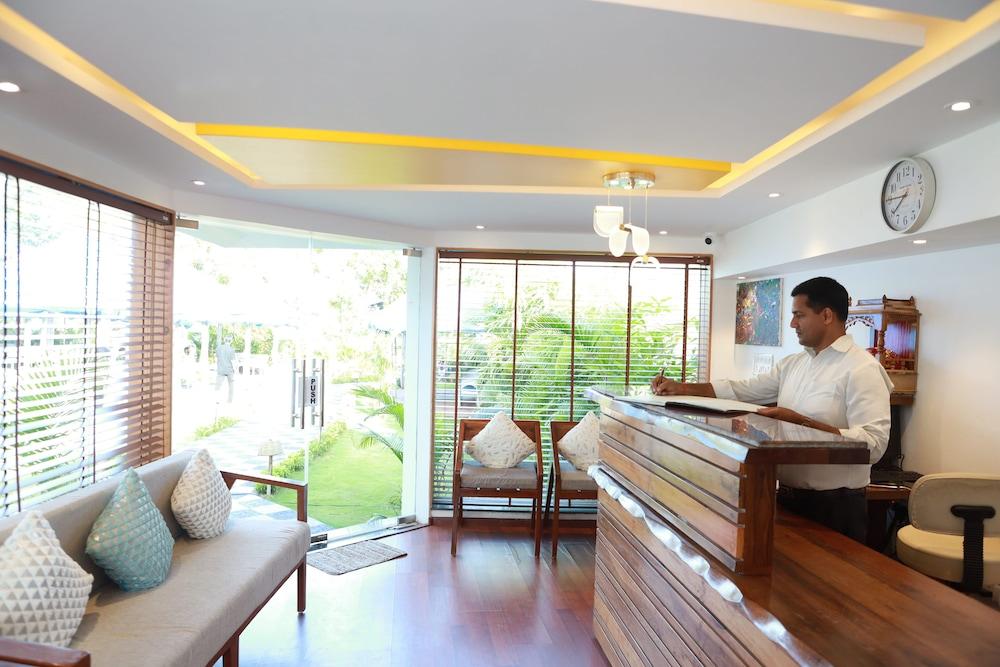 Gracias  Cafe & Resort