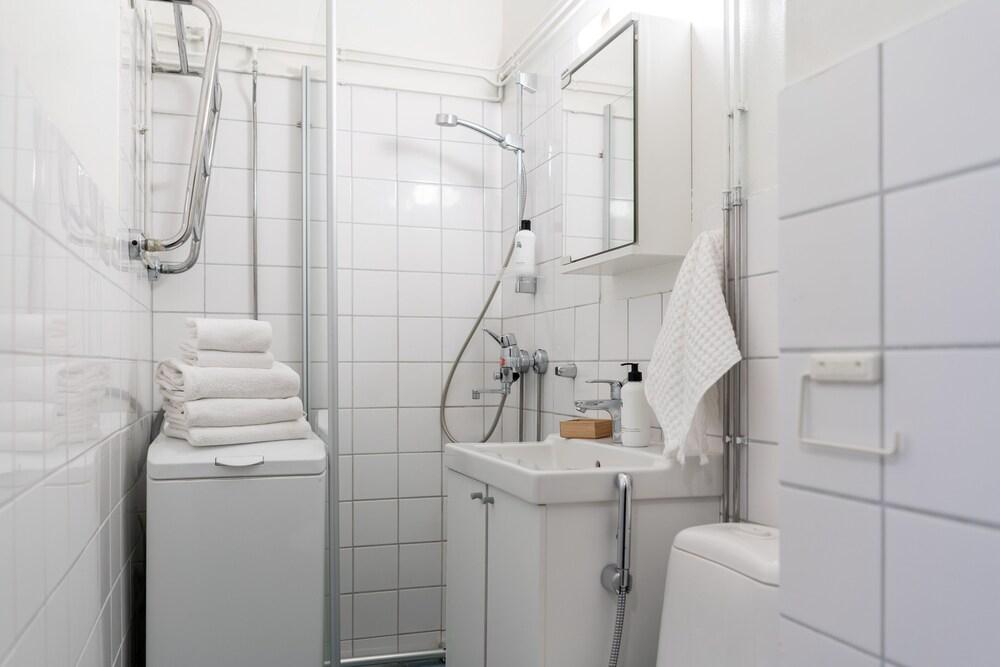 Bright studio apartment in Kaivoksela