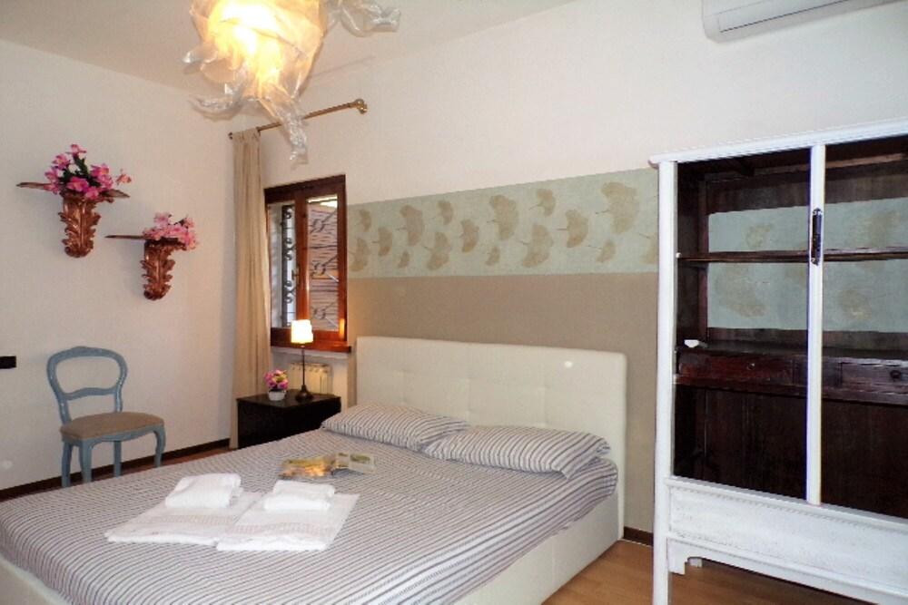 Villetta Mazzini Front Lake