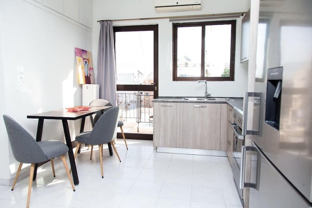 Gorgeous apt in Faliro with view