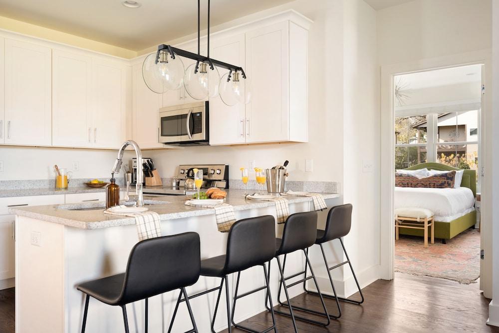 Hart Suites by AvantStay