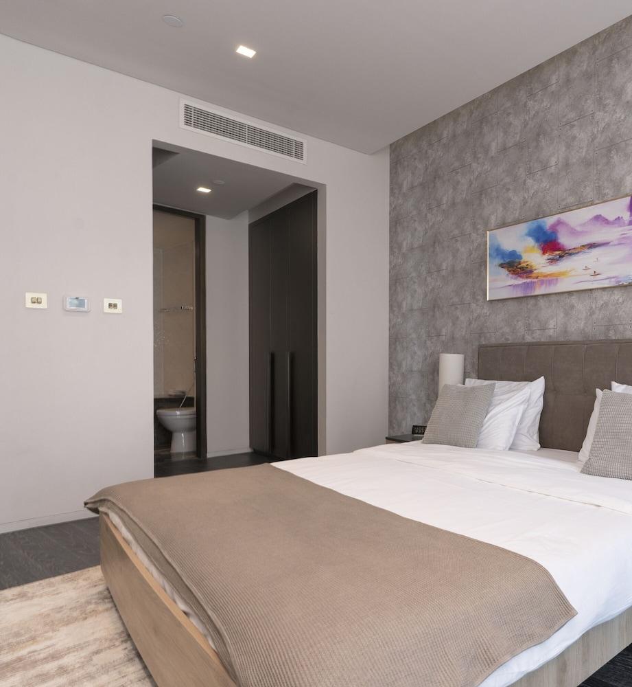 KOHH – 3BR in DAMAC Heights