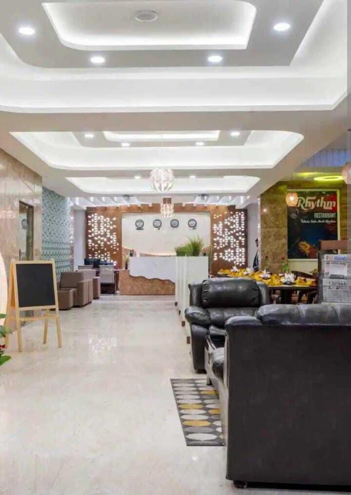 iROOMZ Hotel Rainbow Bliss