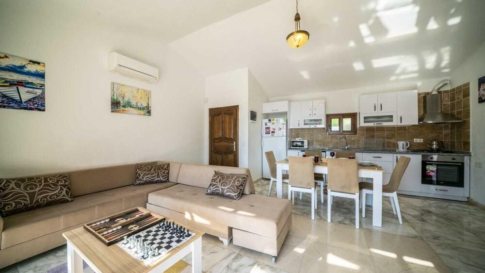 Sleek Villa With Pool Backyard Jacuzzi in Kas