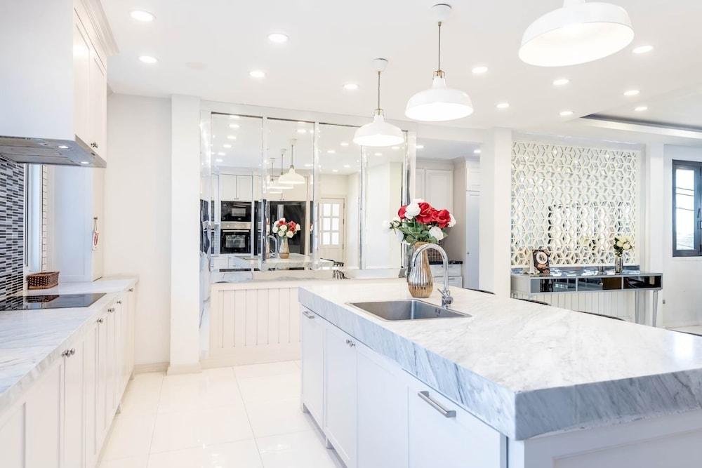 Exquisite Pool Villa B