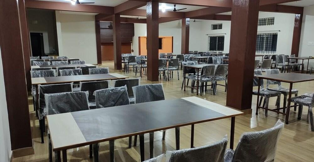 iROOZM Sonika Comforts